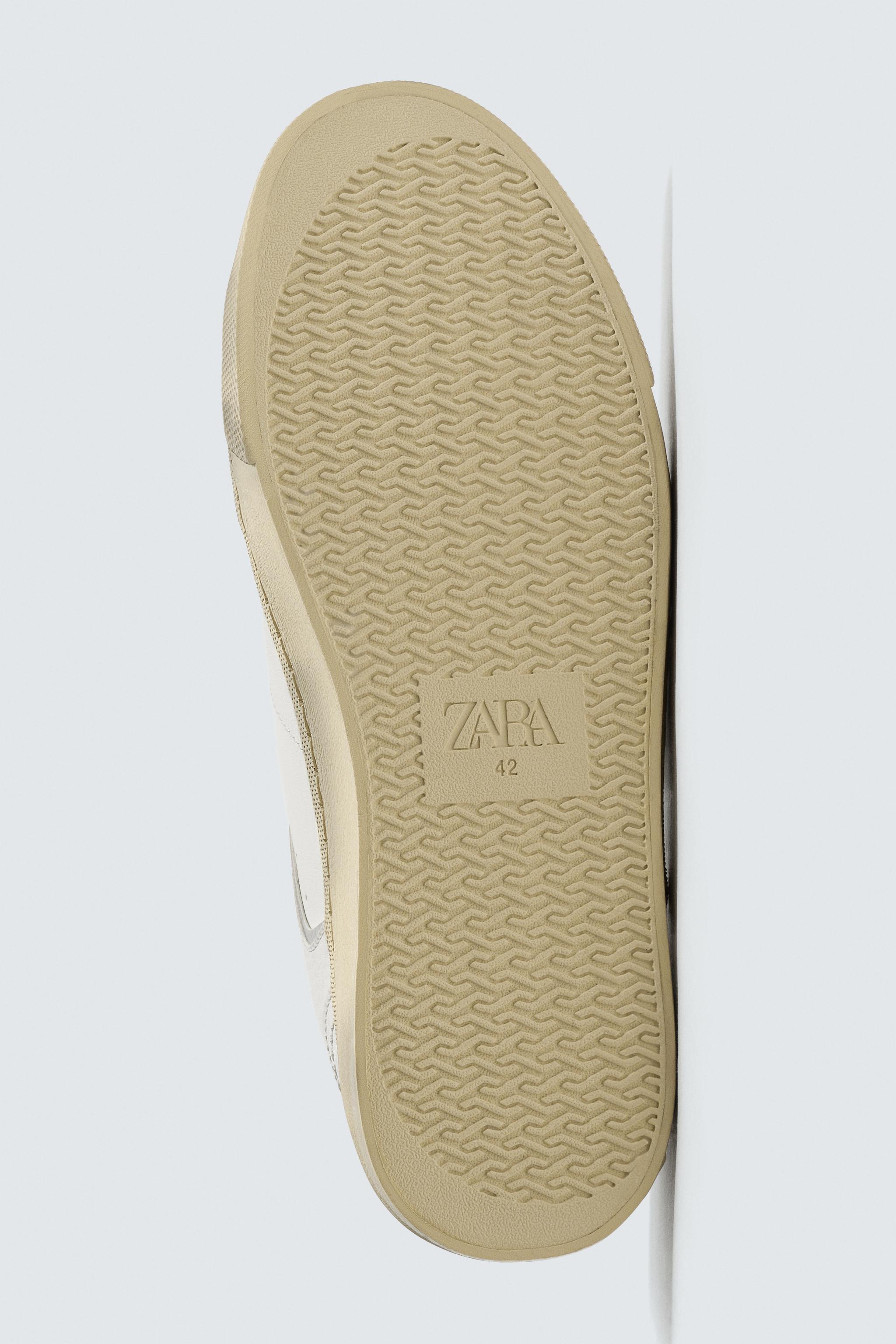 CONTRAST SOLE SNEAKERS